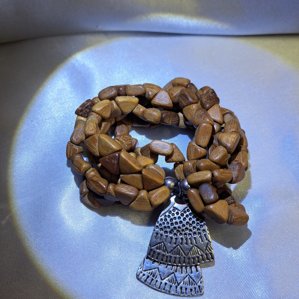 Chicos Wood Resin Stretch Braclet - Picture 4 of 8